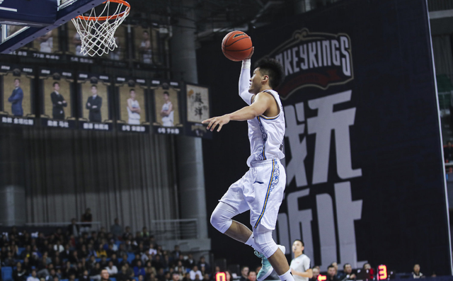 星空体育官方网站关于离谱！集结日费耶诺德官宣签约风云突变切尔西窗口期回应争议，山东泰山转会期篮板制胜的信息